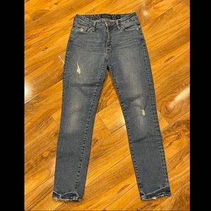 Lucky brand Hayden skinny jeans size 2 / 26 distressed